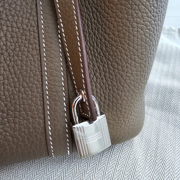 [SOLD] Picotin lock 18 etoupe palladium hardware - Picture 6 of 12